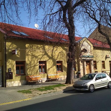 Penzion Pod Kastany Kvasice Extérieur photo